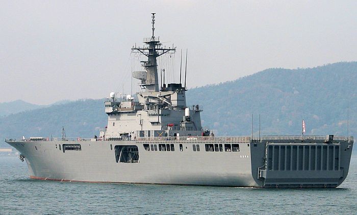 Tàu tấn công đổ bộ lớp Osumi của Nhật Bản